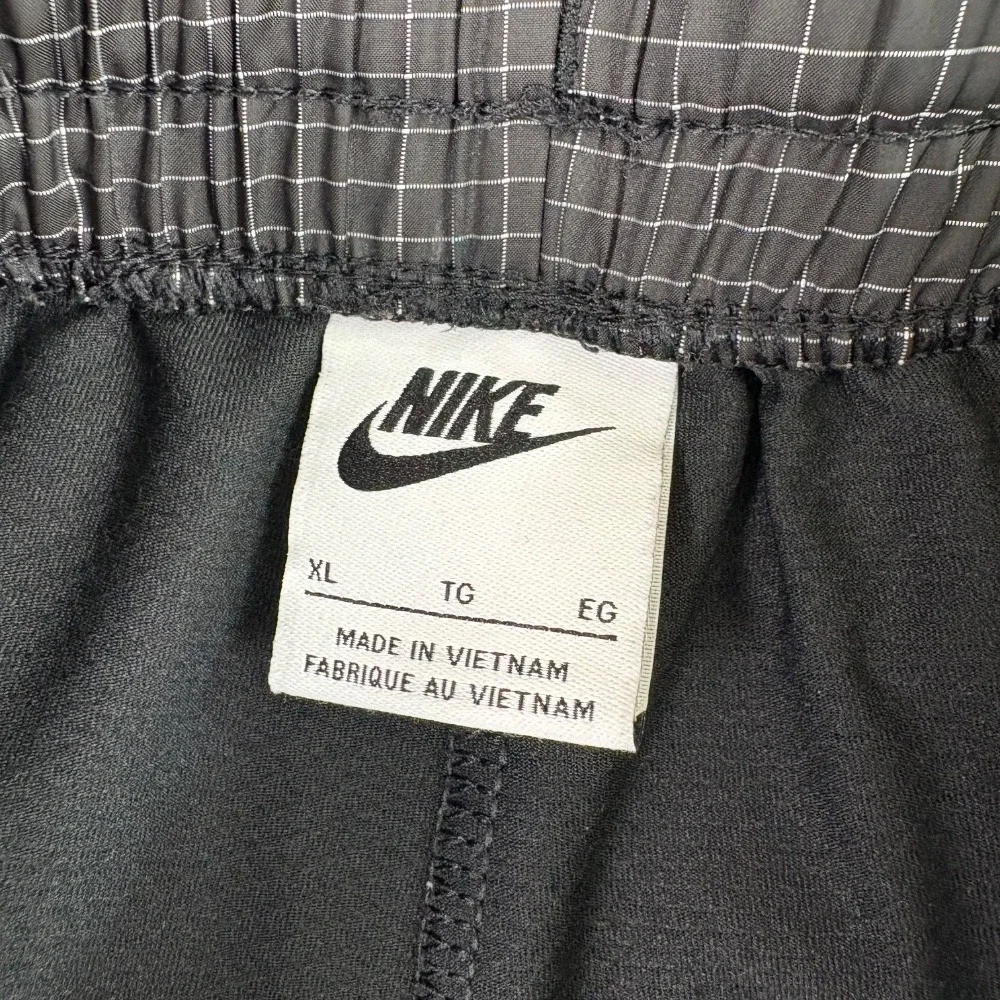 Nike Outdoor Play Hybrid DQ8741 Big Kids XL Black Sweatpants Joggers Track Pants